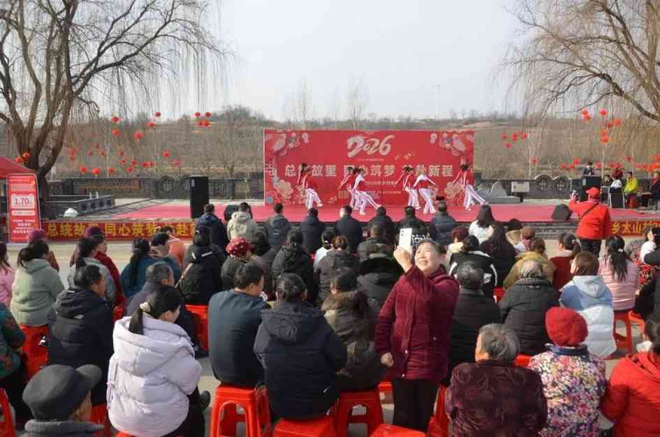 湖北大悟彭店乡：“村晚”唱响文明曲 热闹年味暖乡亲(图3)