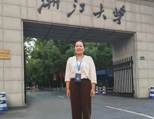 谁懂啊！这位巾帼新农人，把油茶黄桃做成了577户共致富的产业