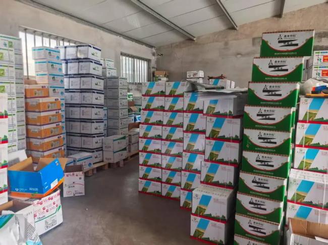 山东新农人荣令虎：广告人勇闯农资电商，年销售额突破800万(图2)